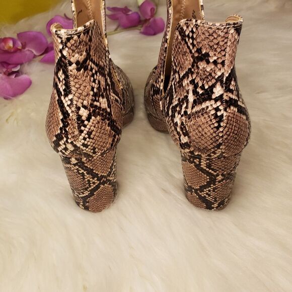 🆕️ Lane Bryant Brown 11 Wide Snake Animal Print Cut-out Round Toe Ankle Boots - Picture 5 of 11